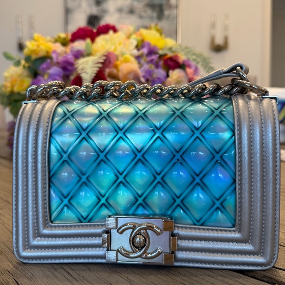 CHANEL : Iridescent Patent Calfskin PVC Quilted Small Boy Flap Blue - Picture 1 of 3